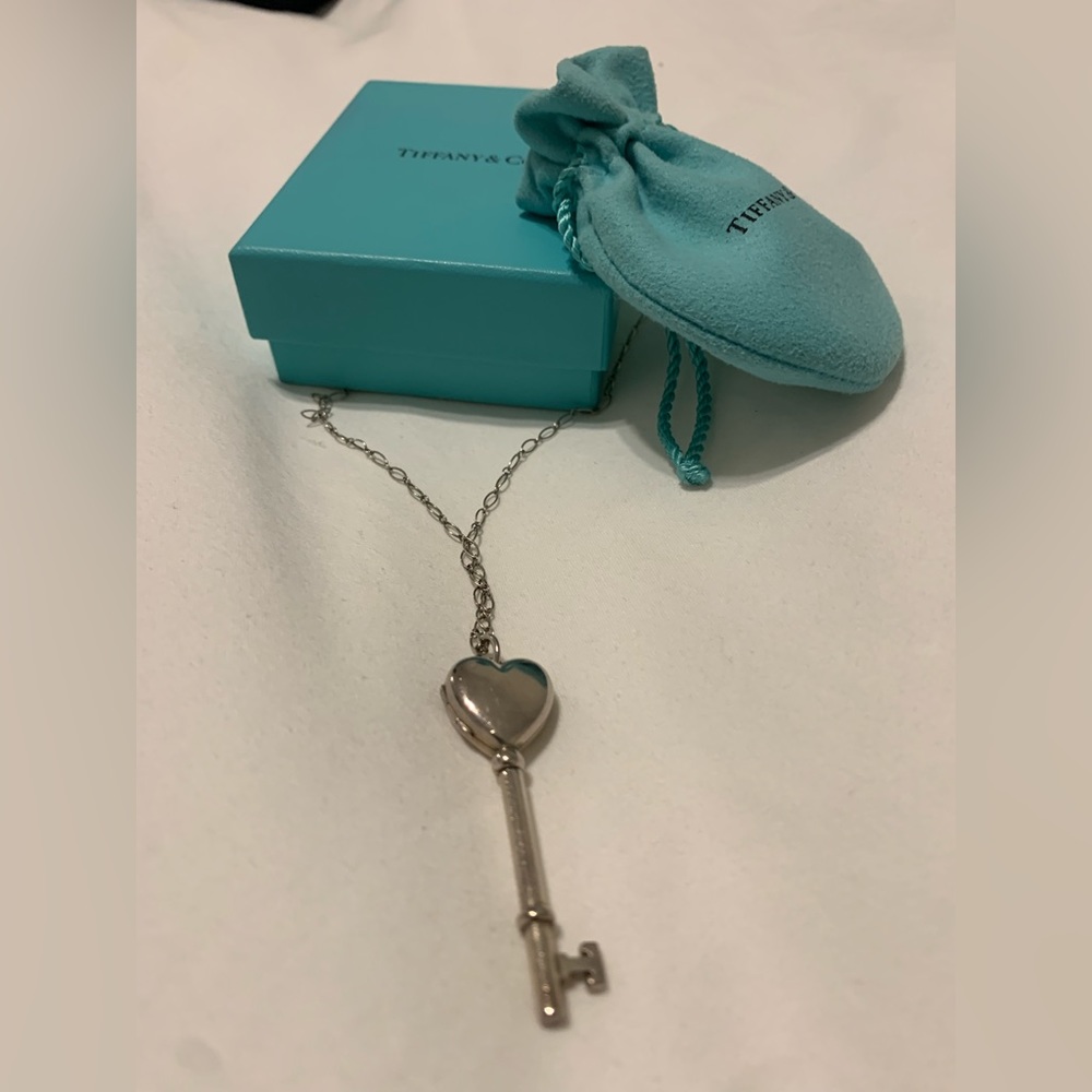 Tiffany & Co Silver Key locket and long chain necklace - Picture 3 of 5